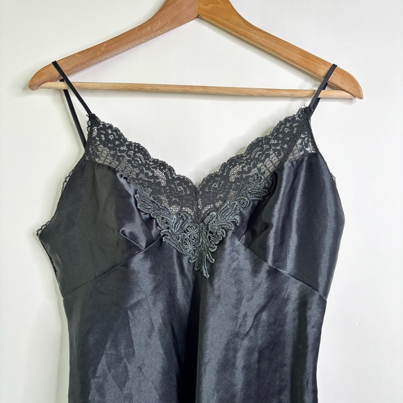 Vintage 90s Victoria's Secret Black Lace Slip Dress size Medium - Picture 2 of 9
